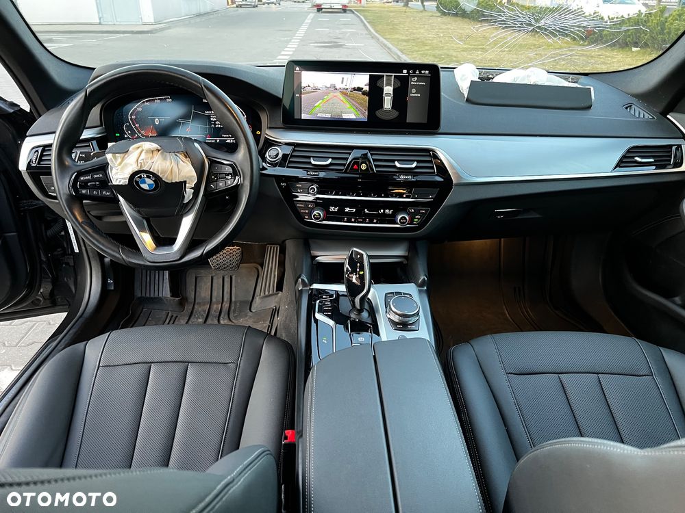 BMW Seria 5 530i xDrive - 12