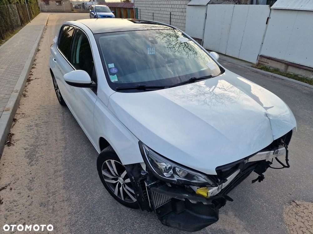 Peugeot 308 PureTech 130 GPF EAT8 Stop & Start Allure Business-Paket - 15