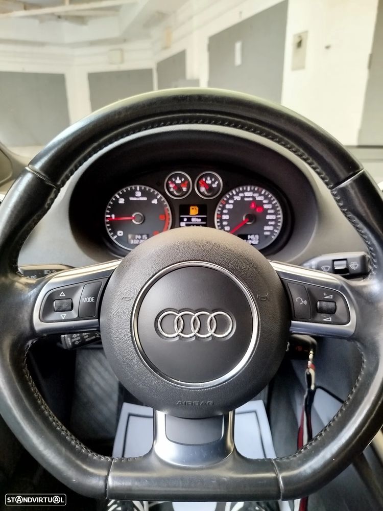 Audi A3 Cabrio 1.6 TDi DPF S line Sport Pack - 26