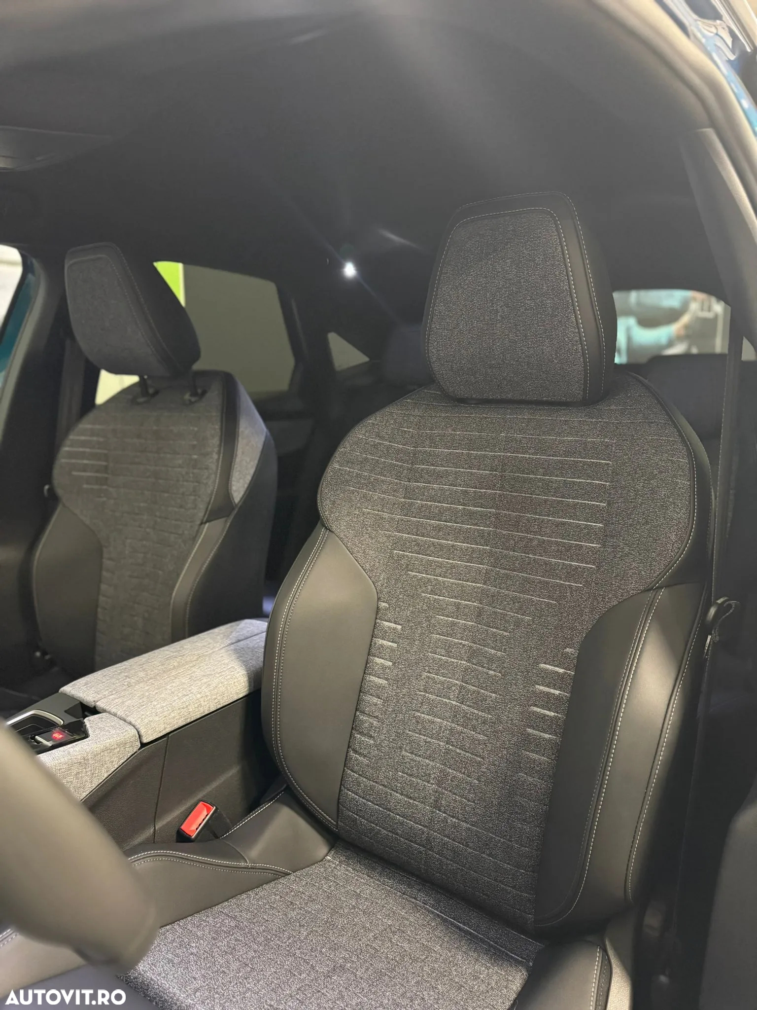 Peugeot 3008 1.2L 136 e-DCS6 MHEV Allure - 7