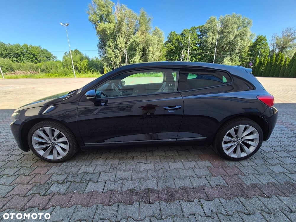 Volkswagen Scirocco 2.0 TDI DSG - 8