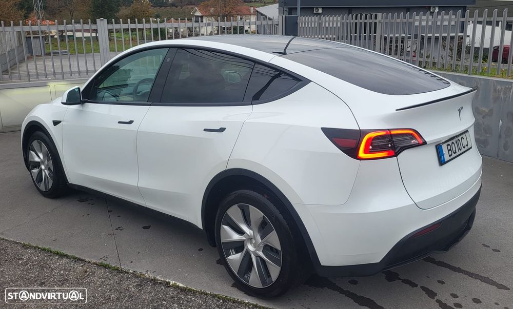 Tesla Model Y Standard - 1