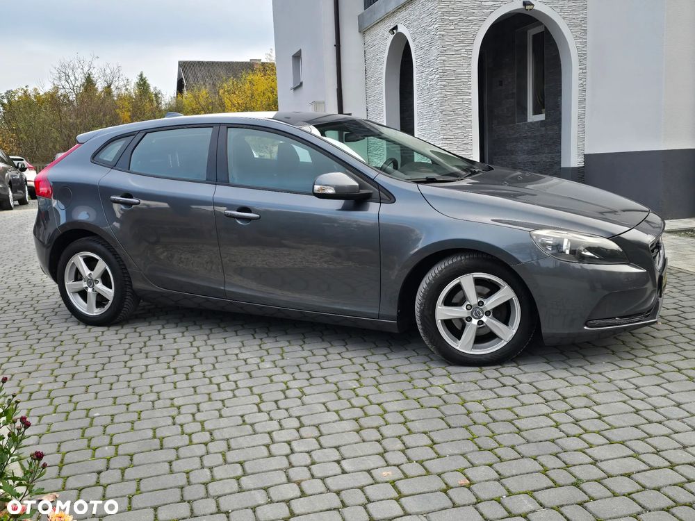Volvo V40 D2 - 8