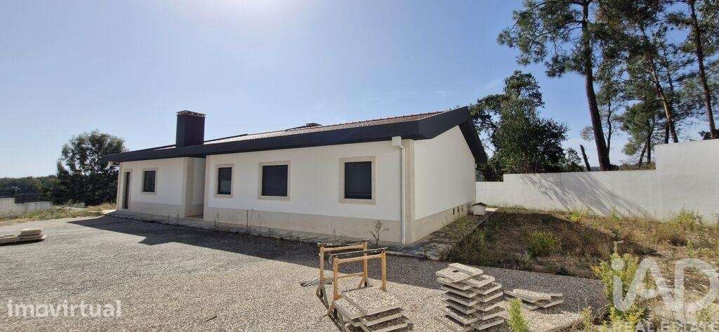 Casa / Villa T4 em Rio Maior de 218,00 m2 - Full image: 5/30