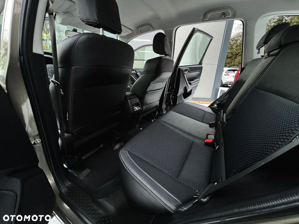 Subaru Forester 2.0 i Platinum Lineartronic - 20