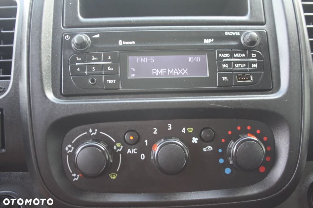 Renault TRAFIC - 13