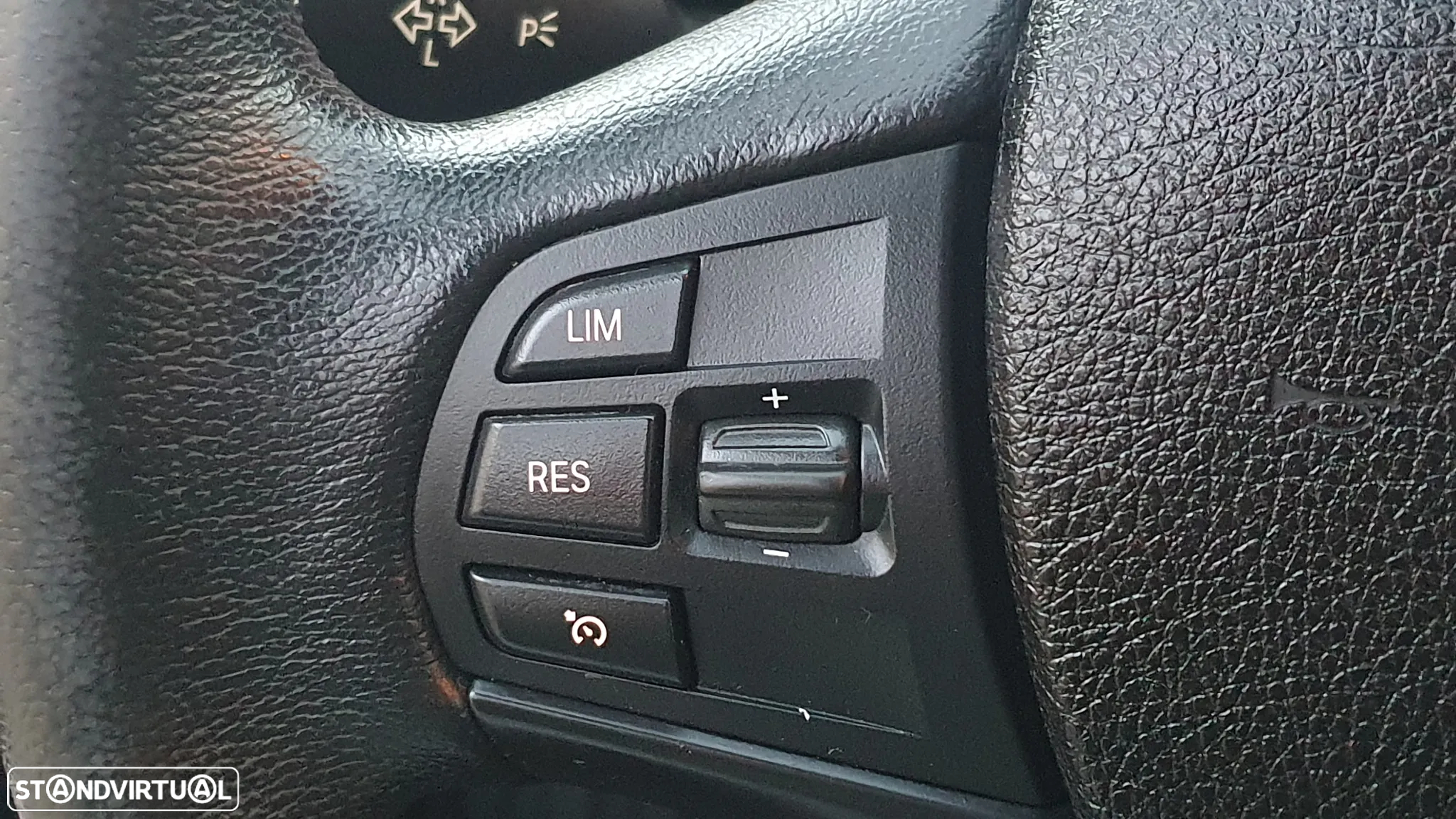 BMW 318 d Line Luxury - 8