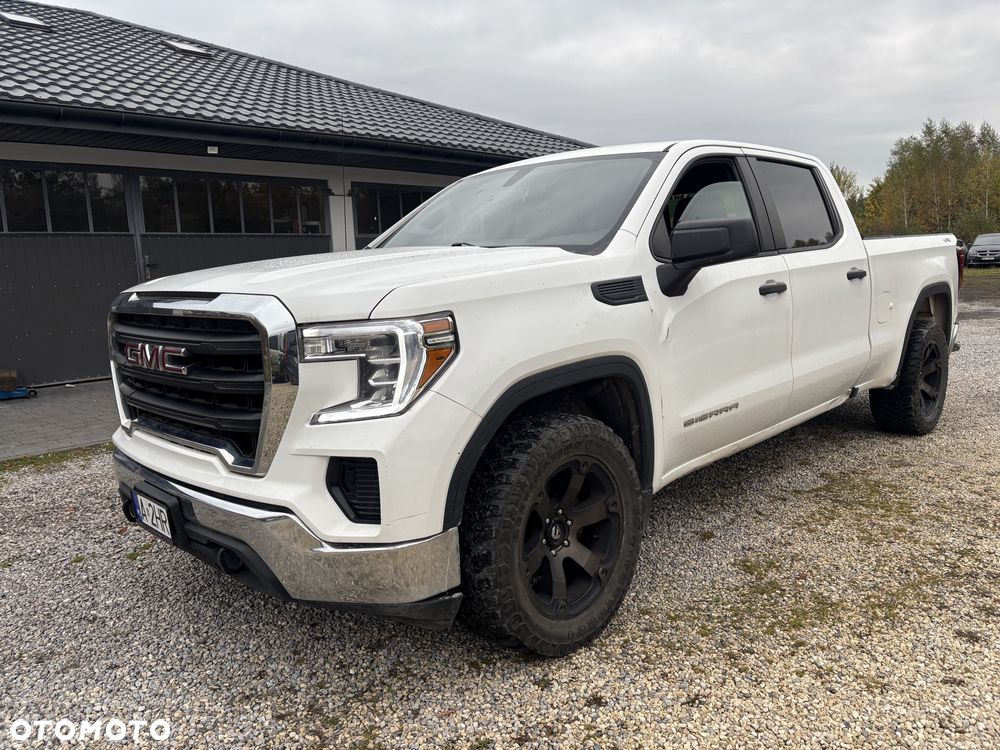 GMC Sierra - 1