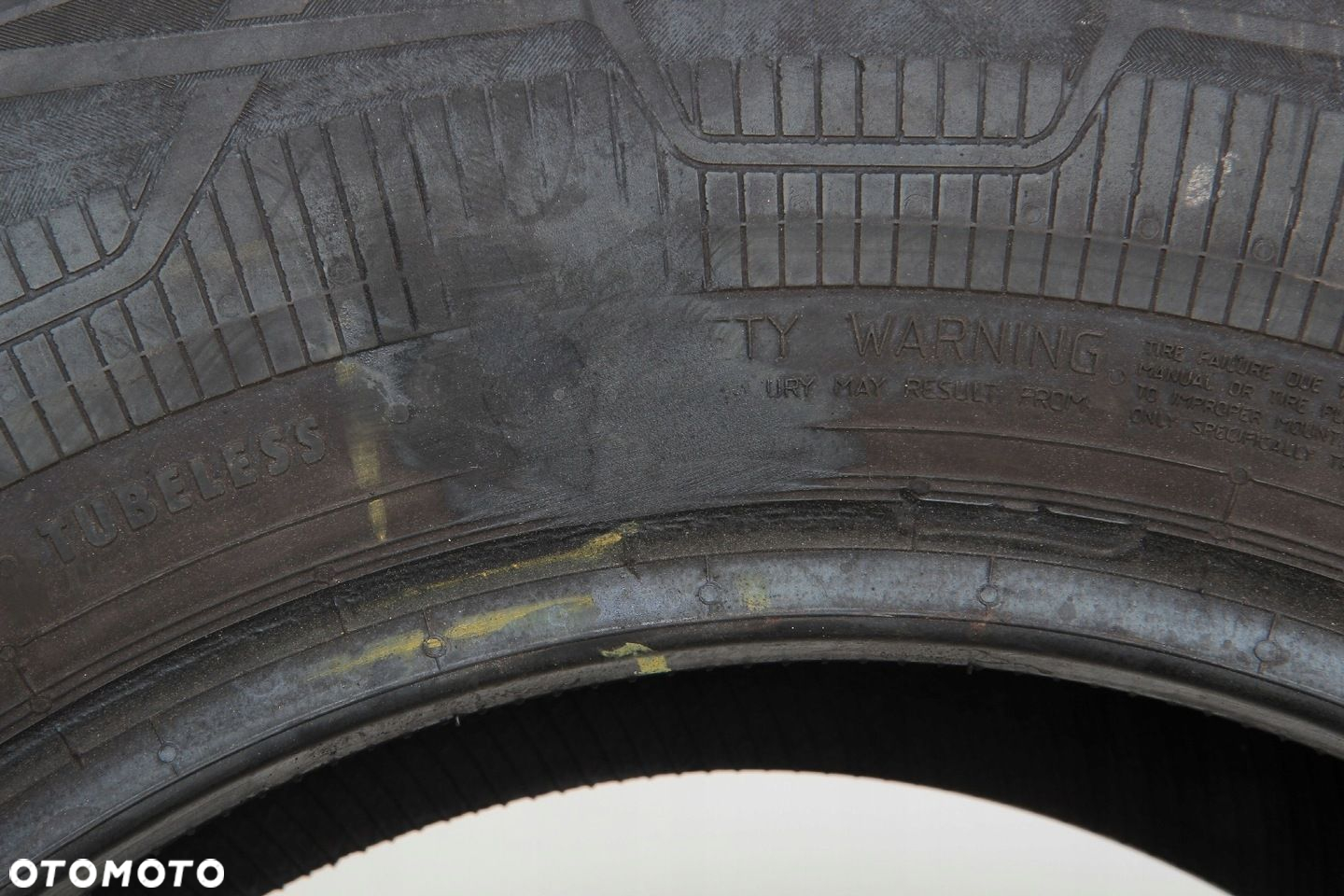 235/65R16C Continental VAN CONTACT ECO 115/113R 7-7,5mm KOMPLET DK298A - 11