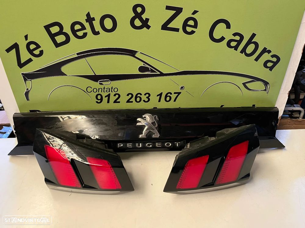 PEUGEOT 5008 II FAROLIM MALA FRISO PLASTICO - FT474 - 1