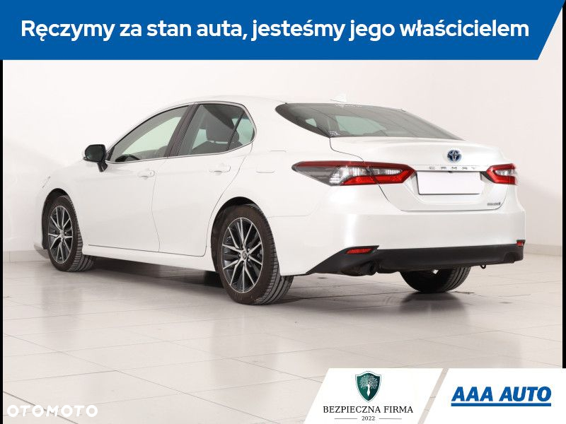 Toyota Camry - 5