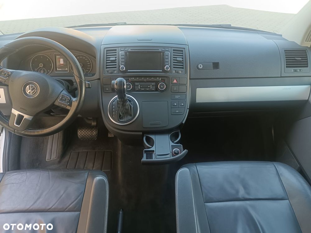 Volkswagen Multivan - 20