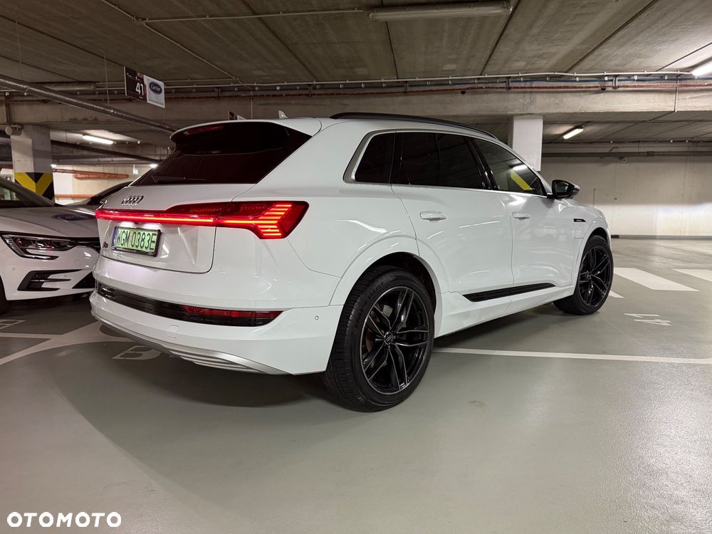 Audi e-tron 55 Quattro Advanced - 8