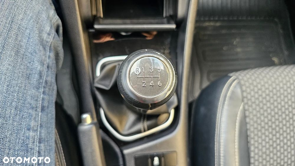 Toyota Corolla 1.6 Prestige EU6 - 37