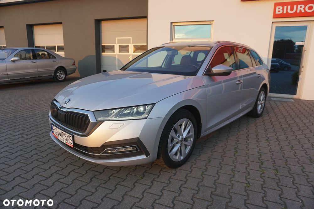 Skoda Octavia 2.0 TDI Sportline DSG - 2