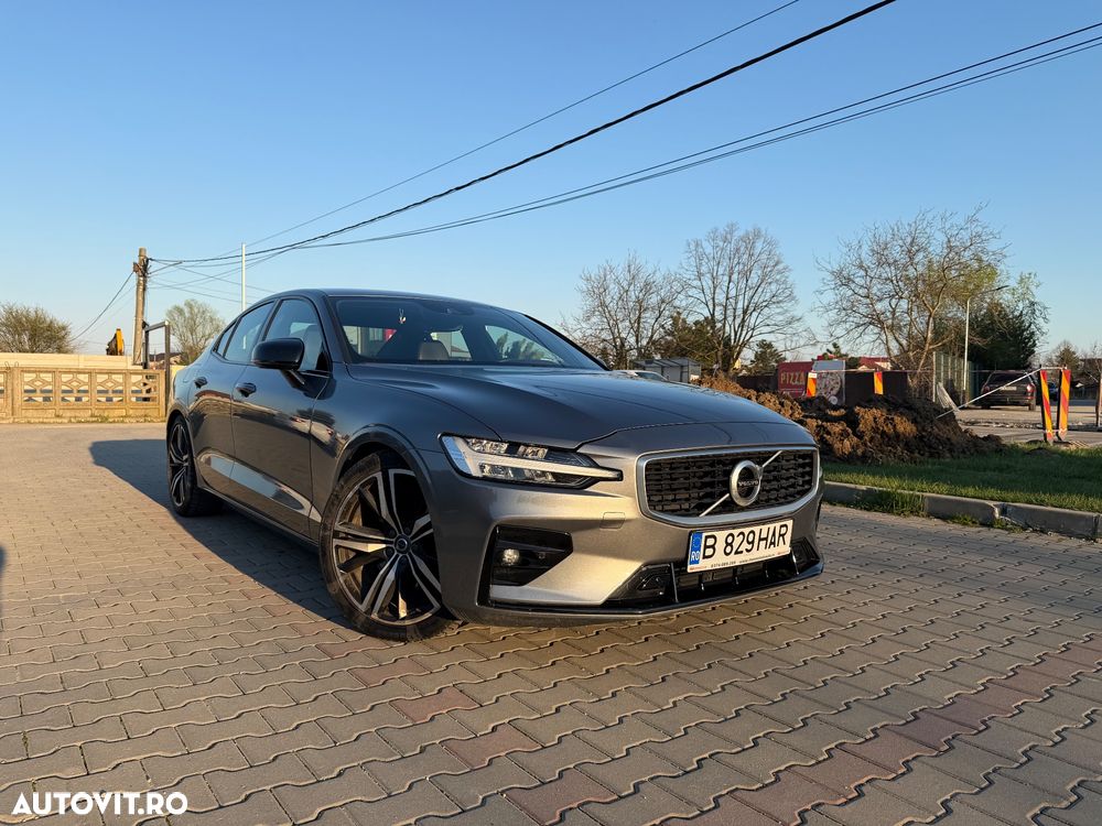 Volvo S60 T4 R-Design - 1