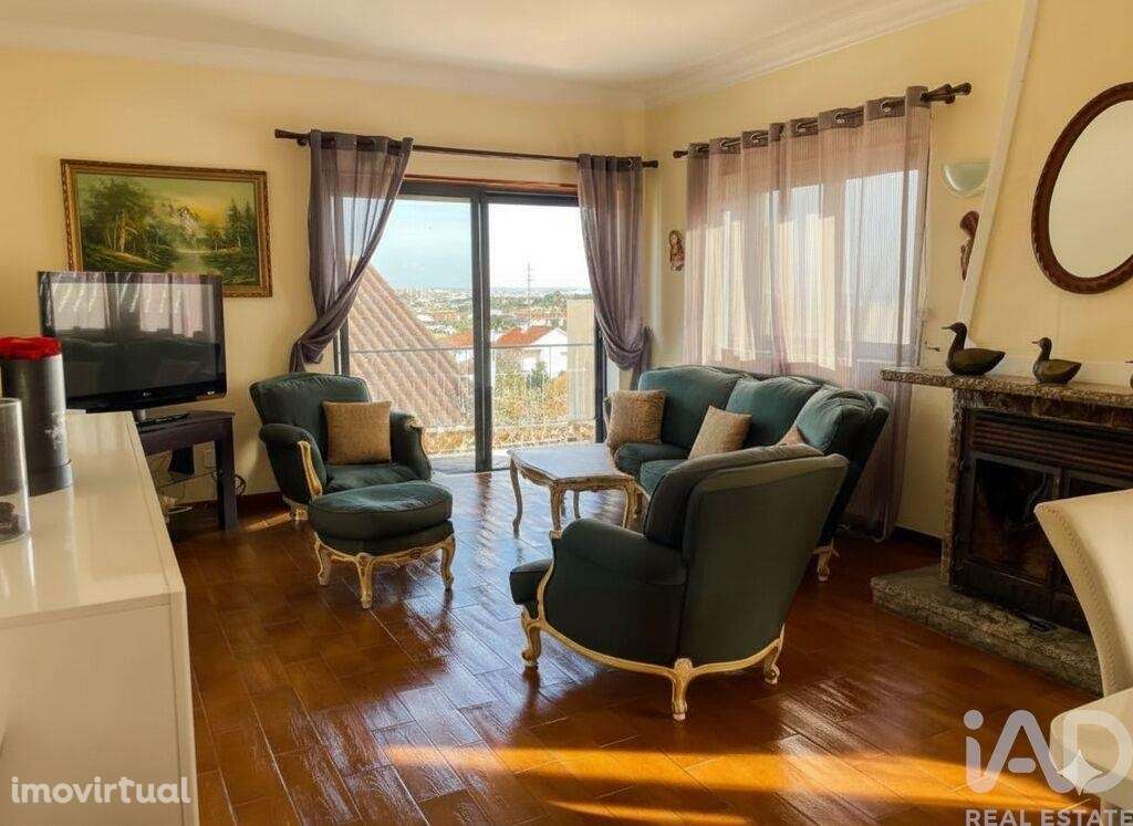 Casa / Villa T4 em Alcabideche - Grande imagem: 3/28