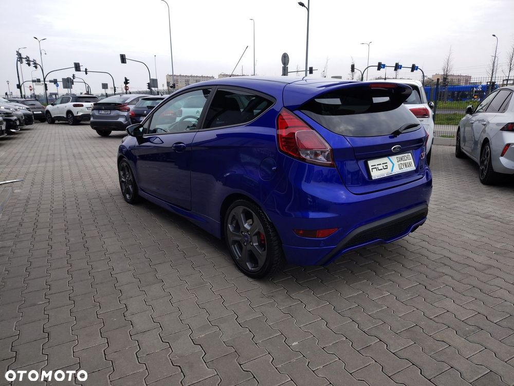 Ford Fiesta ST - 7