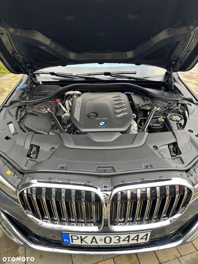 BMW Seria 7 740d xDrive - 25