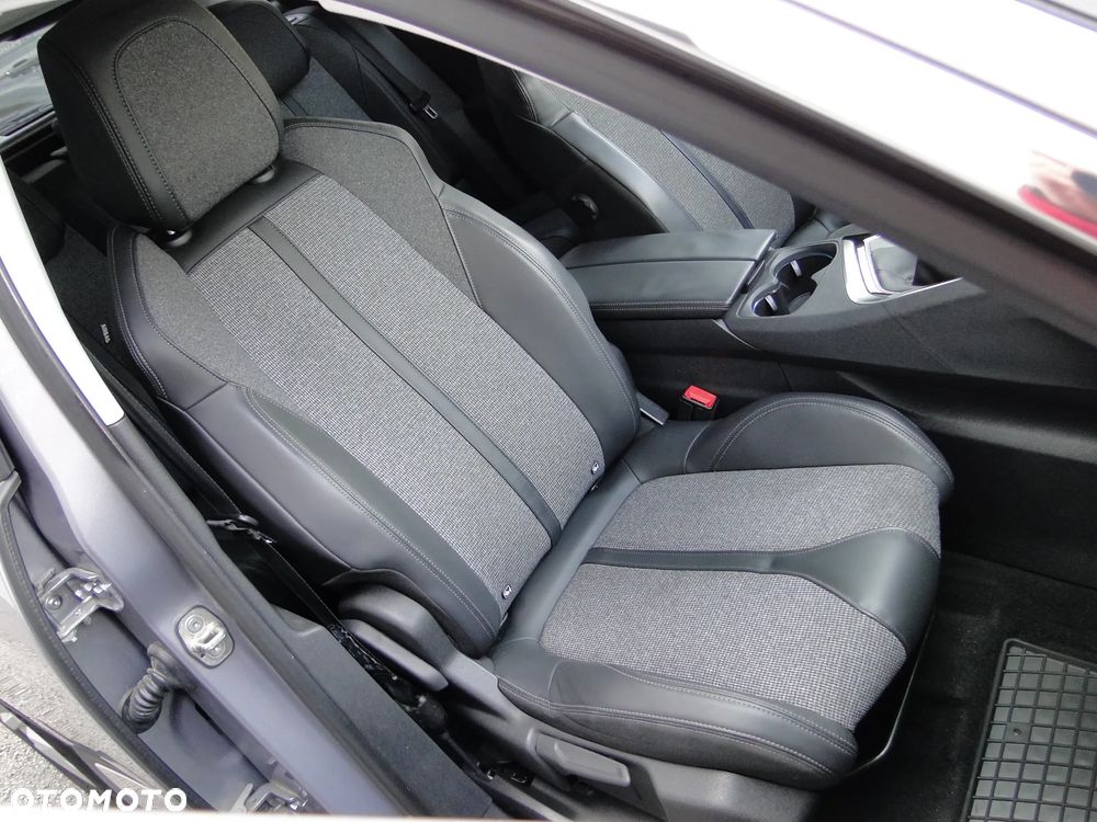 Peugeot 3008 BlueHDi 130 Stop & Start Roadtrip - 32