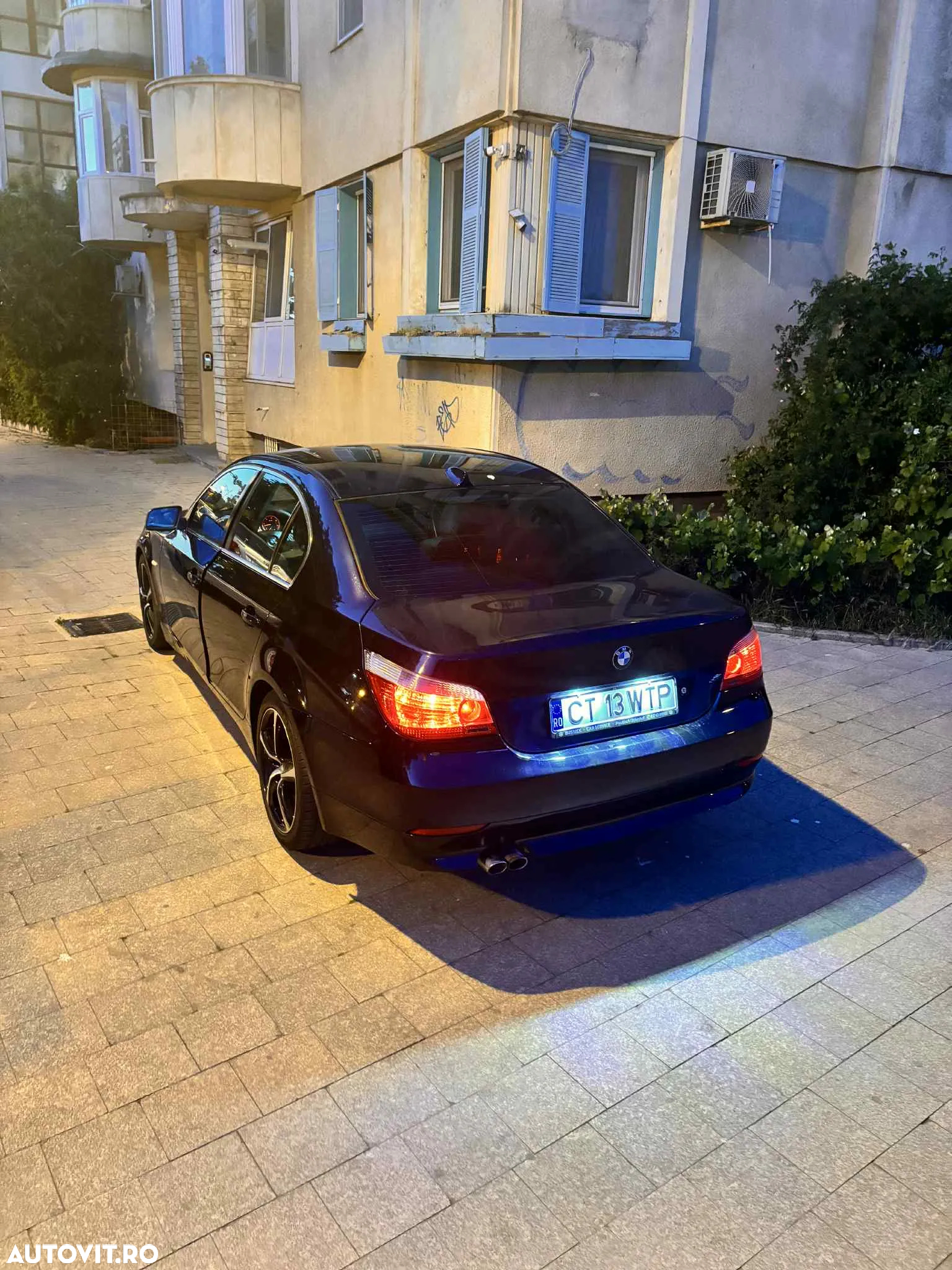 BMW Seria 5 525d Aut. - 11