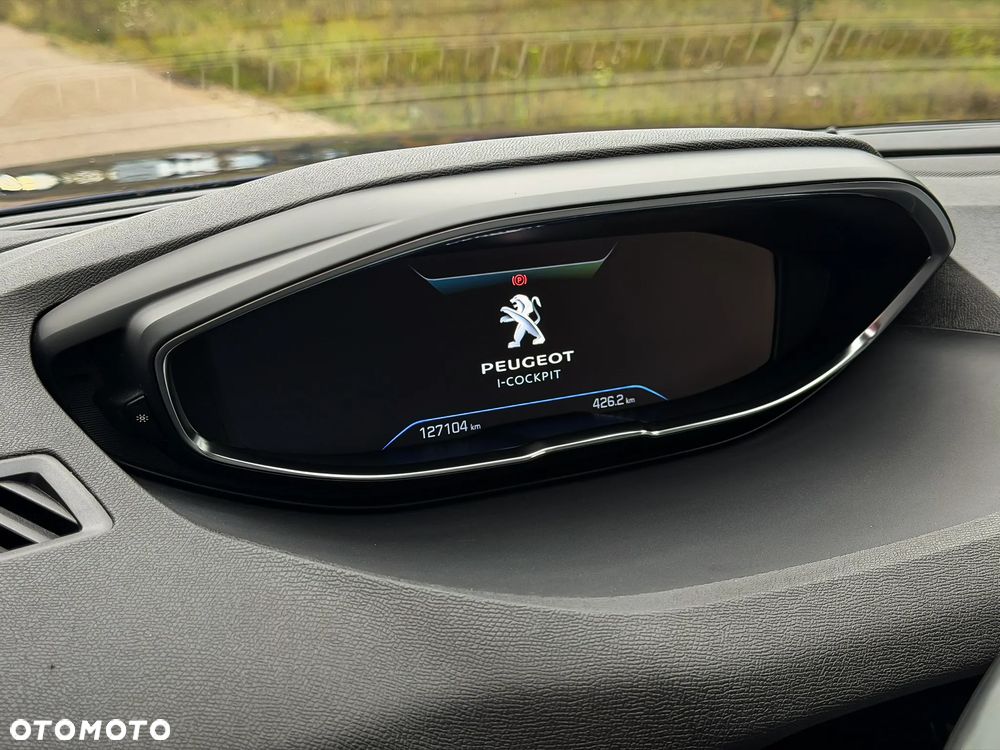 Peugeot 3008 1.6 PureTech HYbrid Allure S&S EAT8 - 16