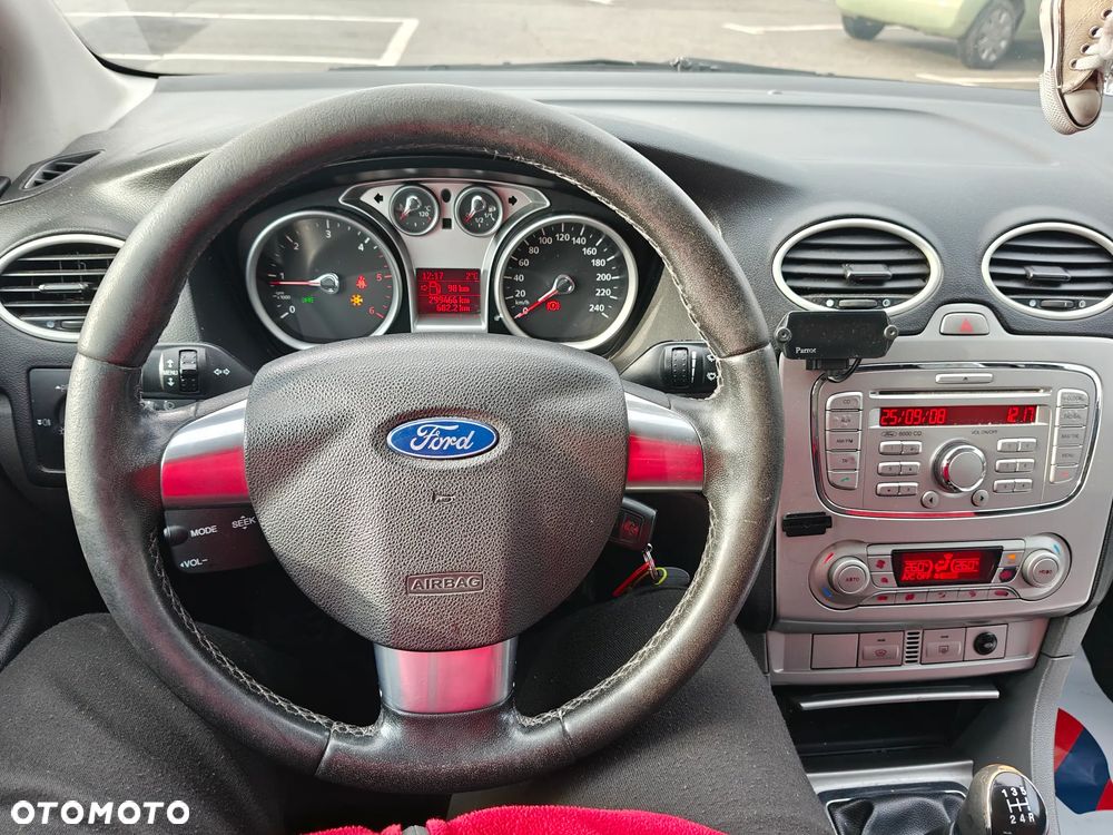 Volvo V50 D2 Kinetic - 19