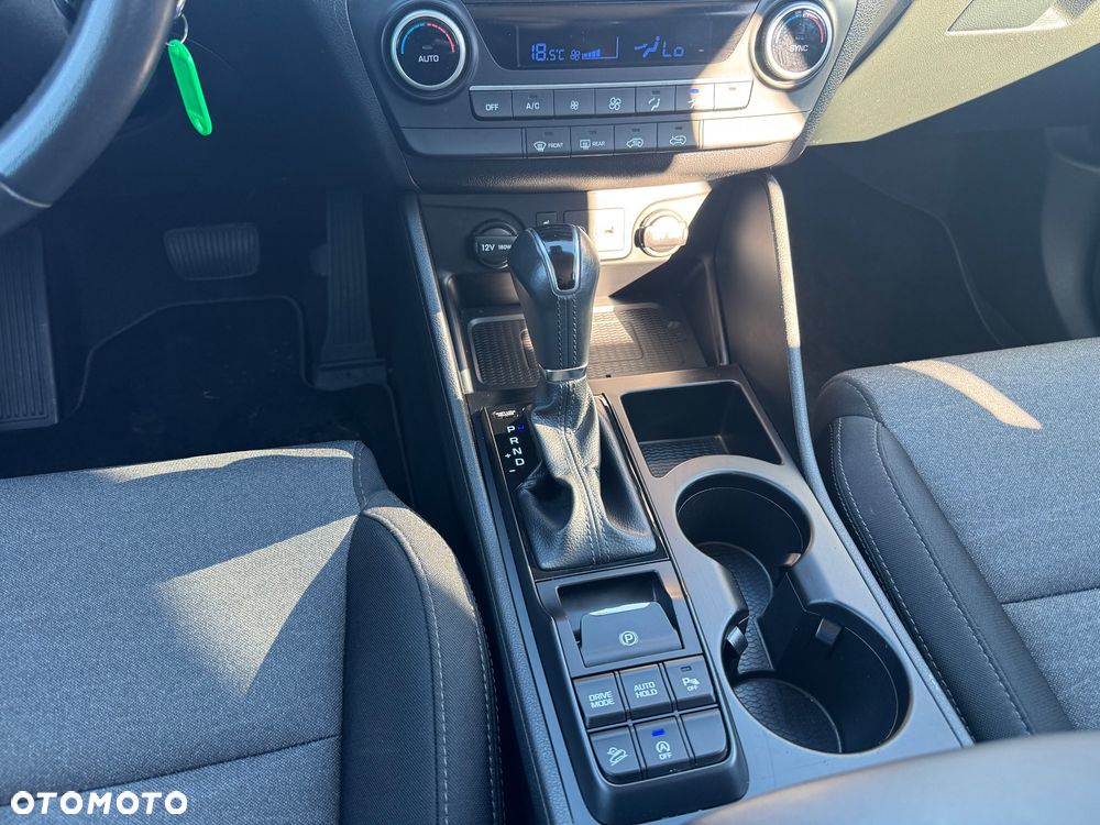 Hyundai Tucson 1.6 CRDi 48V-Hybrid 2WD DCT Select - 29