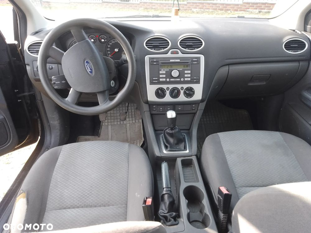 Ford Focus 1.6 TDCi Ambiente - 4