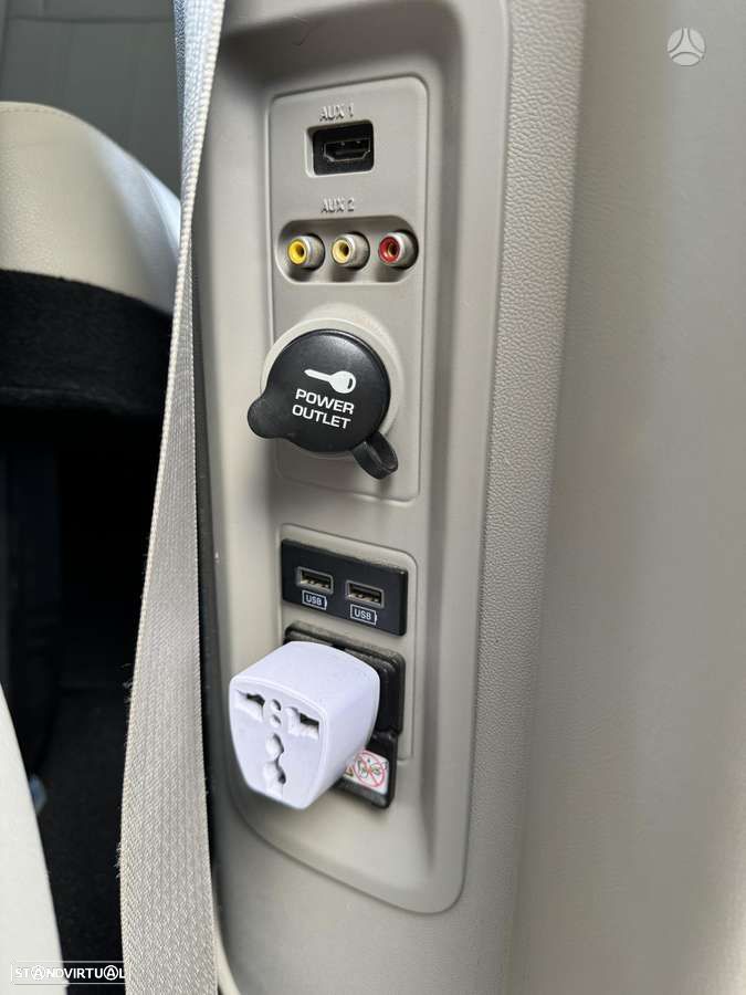 Lancia Voyager 3.6 V6 VVT 24v Gold - 8