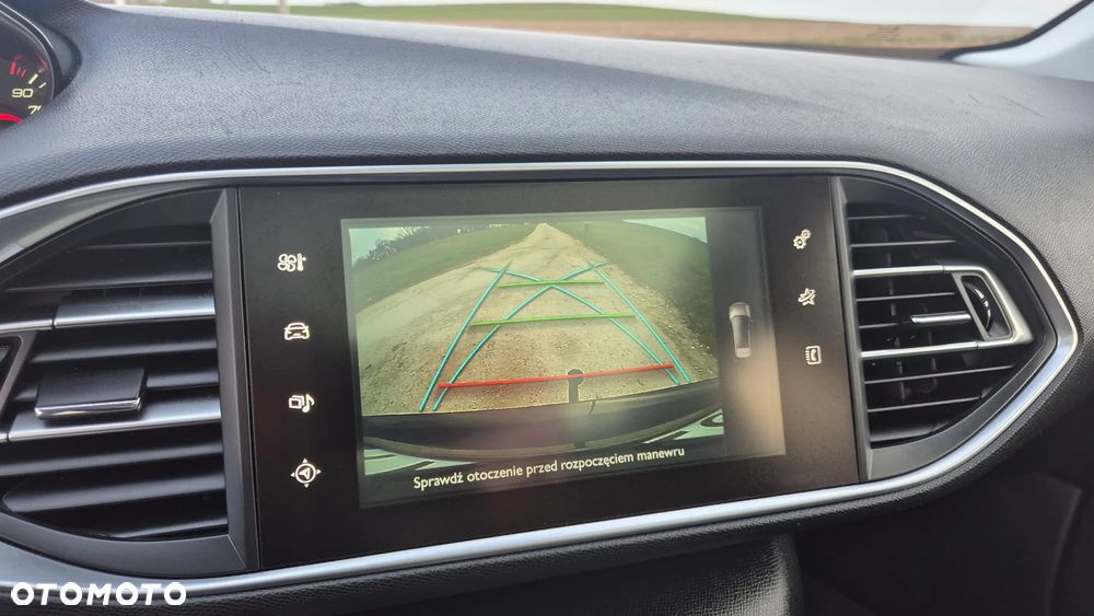 Peugeot 308 1.6 BlueHDi Allure S&S - 27