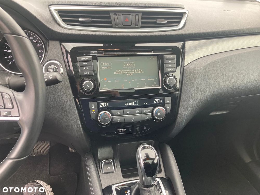 Nissan Qashqai 1.3 DIG-T N-Connecta DCT - 18