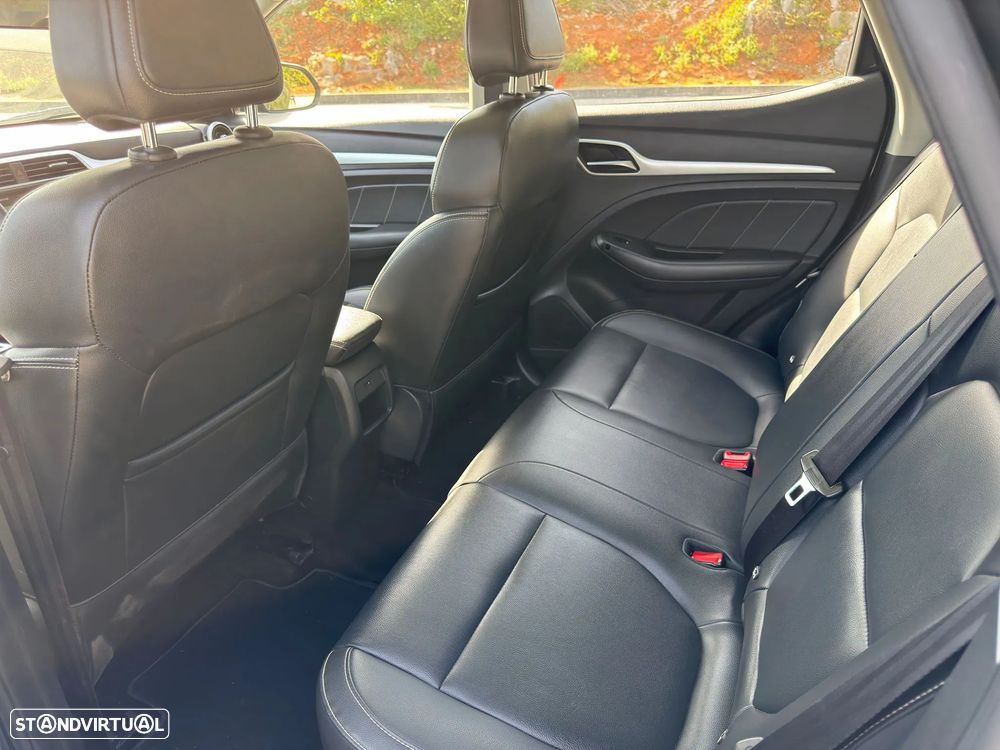 Tesla Model 3 Standard Range Plus RWD - 5