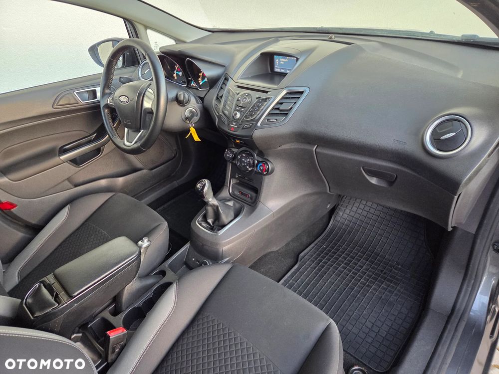 Ford Fiesta - 10