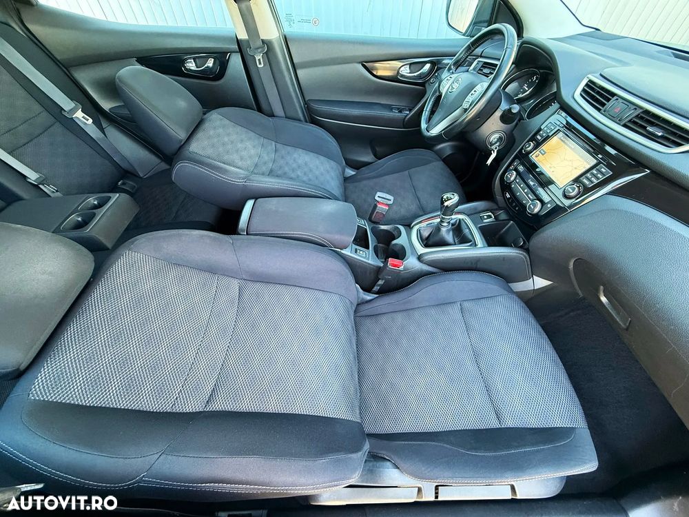 Nissan Qashqai 1.5 DCI N-Connecta - 21