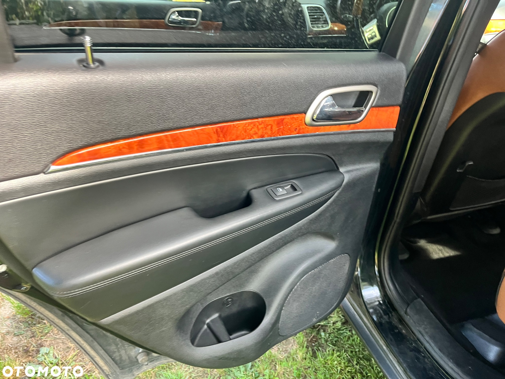 Jeep Grand Cherokee 5.7 V8 HEMI 4WD Automatik Overland - 21