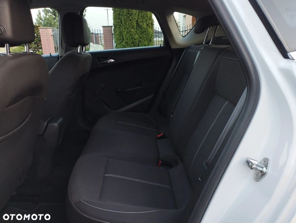Opel Astra 1.4 Turbo - 16