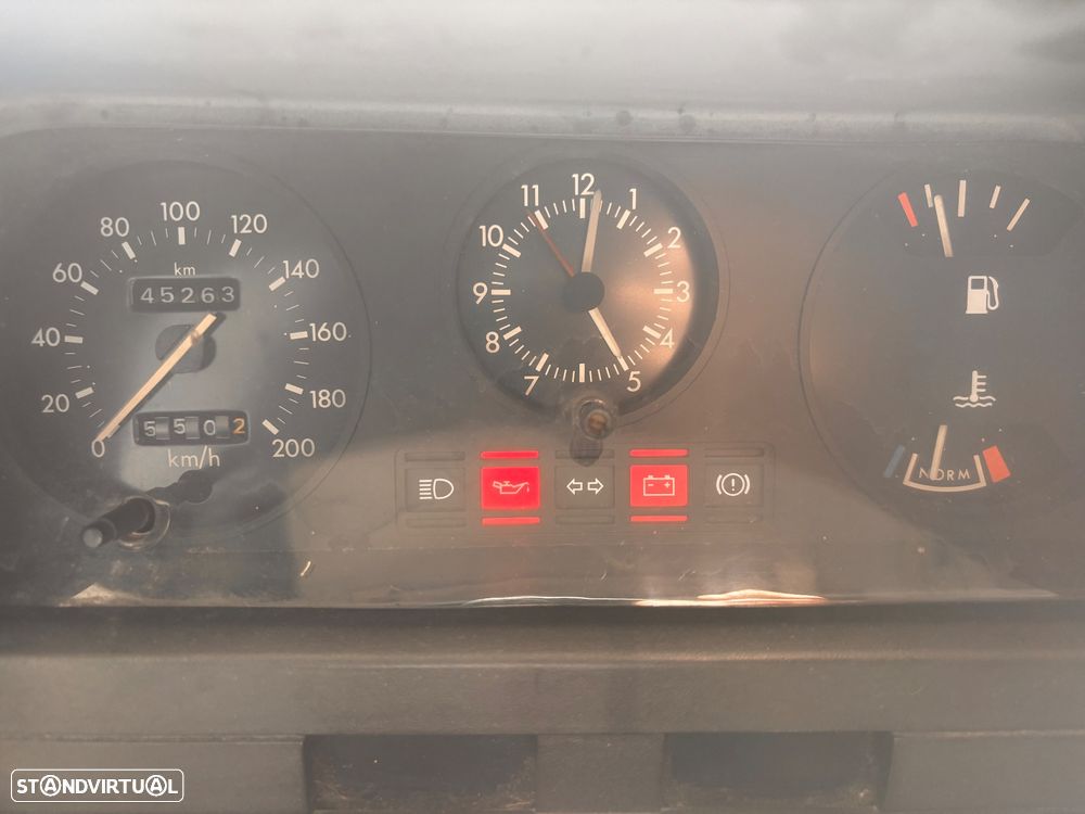 Ford Transit Challenger - 8