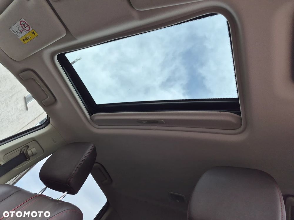 Mitsubishi Outlander Intense + - 10
