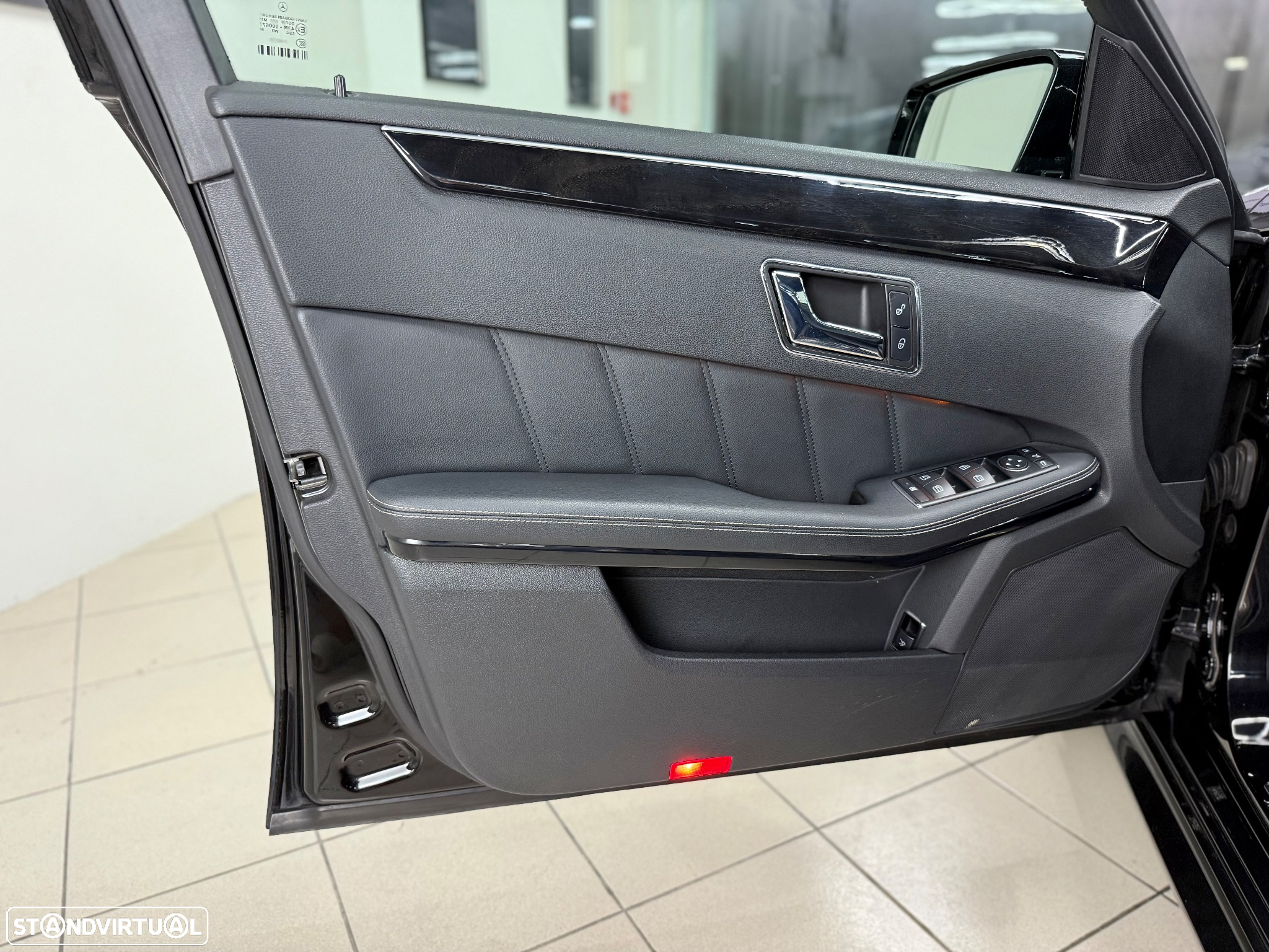 Mercedes-Benz E 350 CDi Avantgarde BlueEfficiency - 15