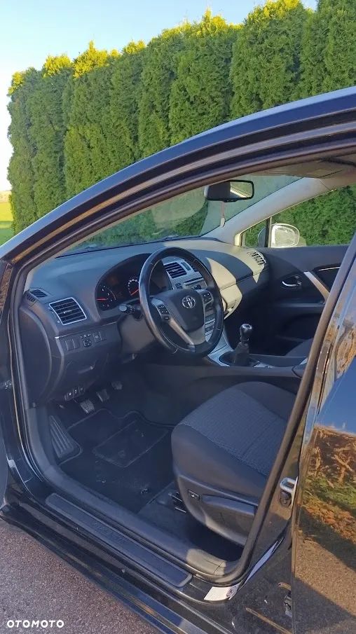 Toyota Avensis Combi 2.0 D-4D - 8