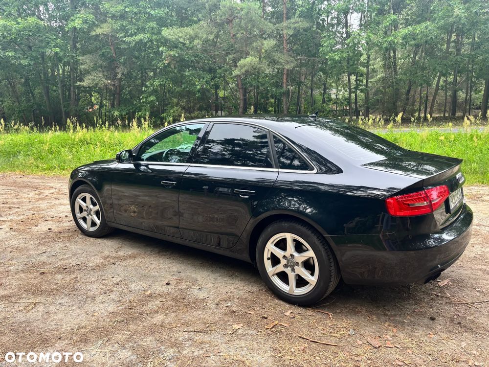 Audi A4 Limousine - 4