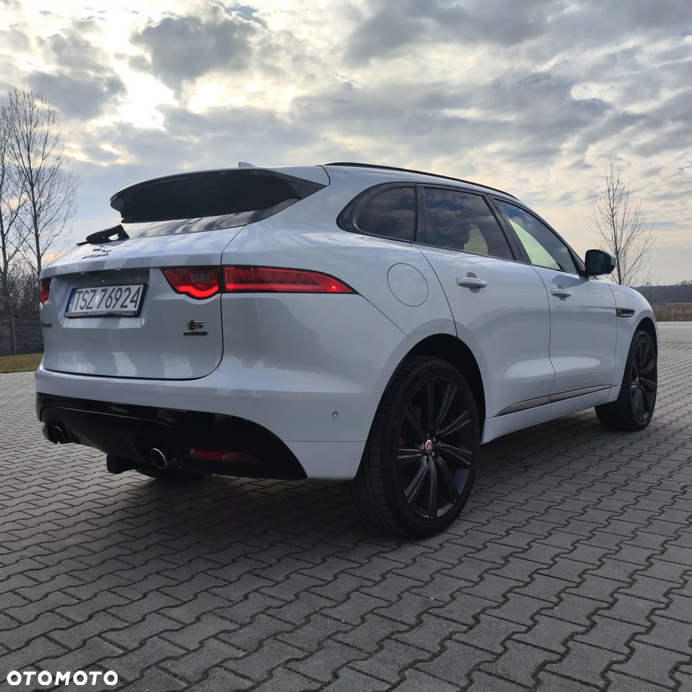 Jaguar F-Pace S AWD - 8