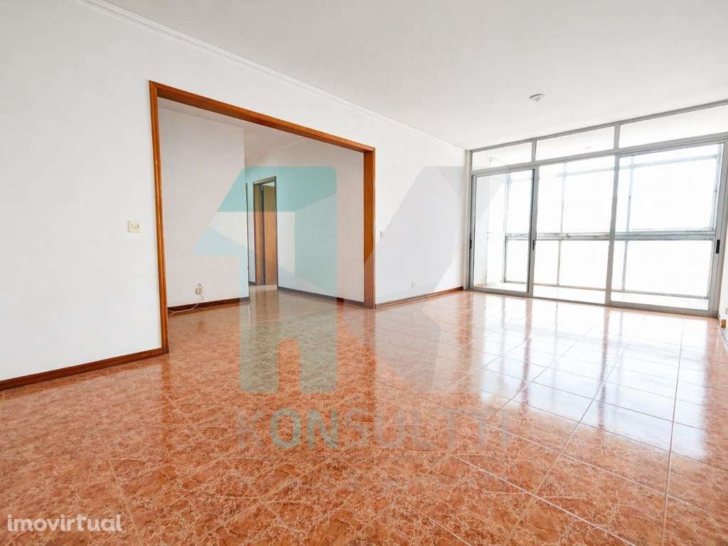 Apartamento T3 com vista Mar para remodelação - Quinta da Alagoa ( ... - Grande imagem: 2/21