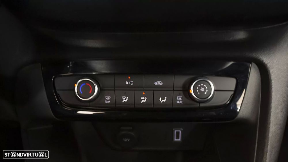 Opel Corsa 1.2 T Hybrid EdCT — fotografia 31
