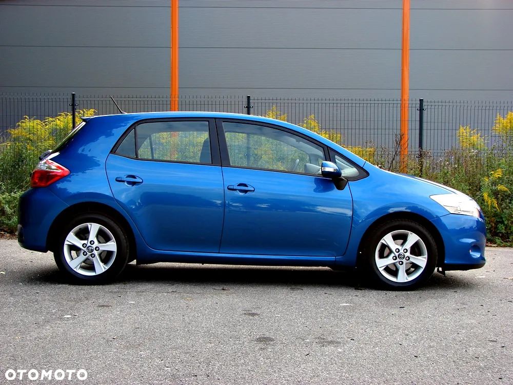 Toyota Auris 1.6 Sol - 12