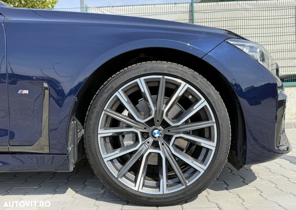 BMW Seria 7 730d xDrive MHEV - 30