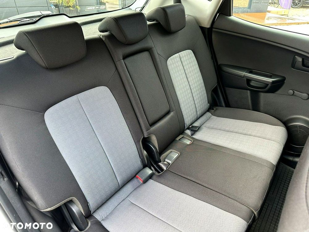 Kia Venga 1.4 CRDi M - 17