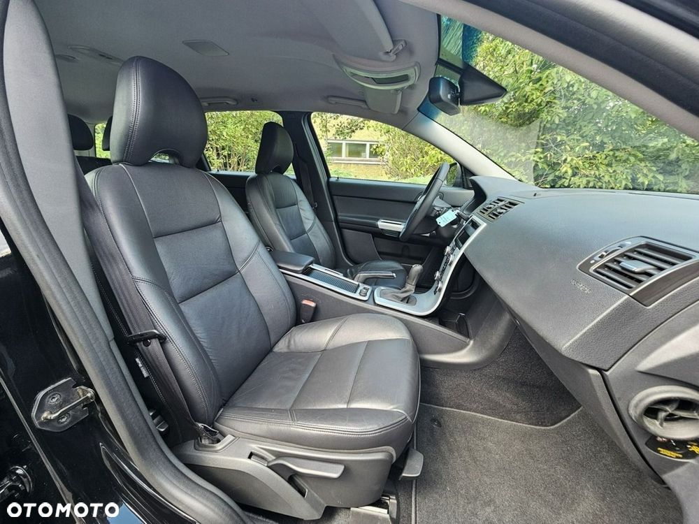 Volvo V50 2.0 Momentum Euro5 - 12