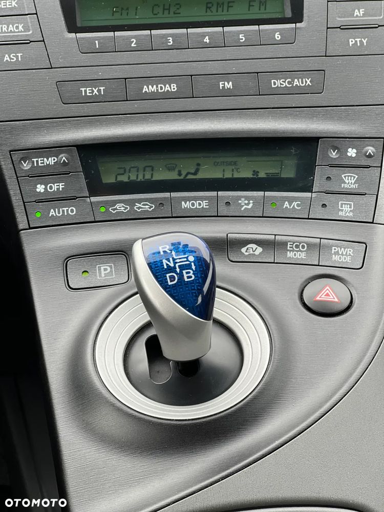 Toyota Prius (Hybrid) Executive - 21